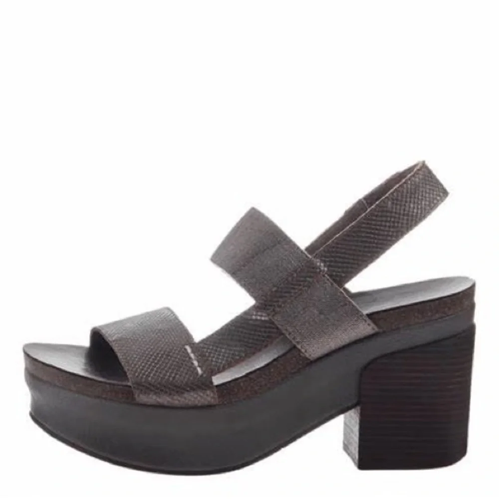 OTBT Gray Platform Shoes with Textured Strap and Chunky Heel